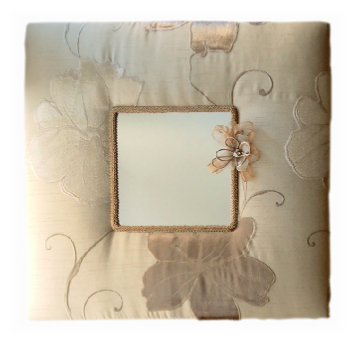 Miroir tissu satin et fleurs velours